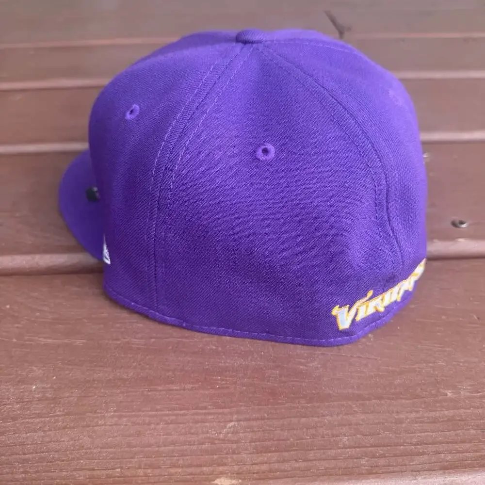 New Era 59Fifty Minnesota Vikings V NFL Purple Fitted Hat Cap Lid 7 3/8